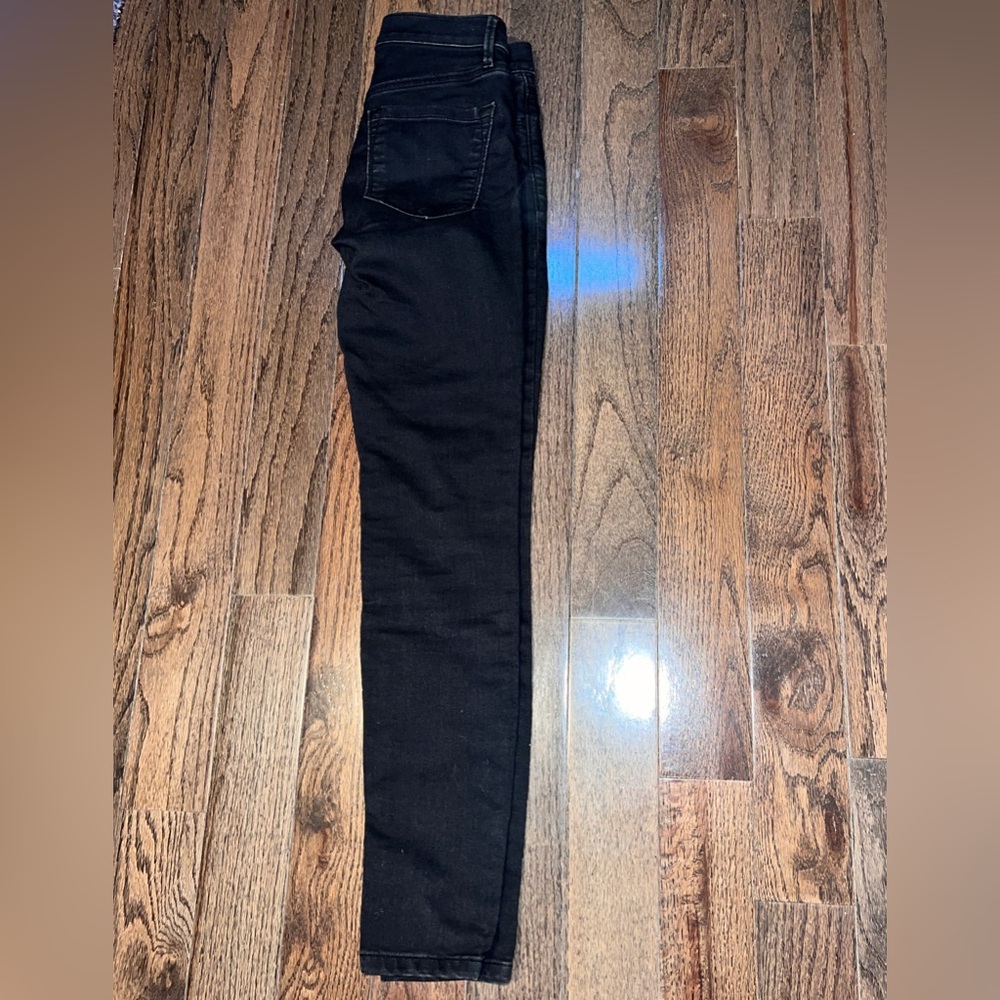 Super Skinny Model. Mint Condition. - image 3